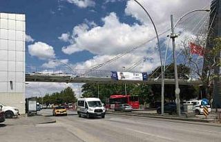 Başkentte feci kaza: Art arda iki otomobilin çarptığı...