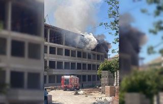 Başkentte okul inşaatında çıkan yangın korkuttu