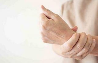 Başparmak kökündeki ağrıya dikkat