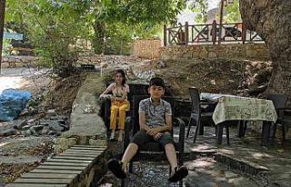 Batman’da artan sıcaklıktan bunalan vatandaşlar...