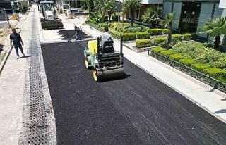 Bayraklı’da asfaltlama çalışmaları sürüyor