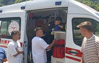 Bayram dönüş trafiğinde 7 araç birbirine girdi