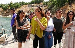 Bayramda Akdamar Adası ve ören yerlerine ziyaretçi...
