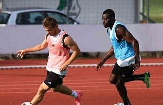 Beşiktaş, çift kale taktik maçı yaptı