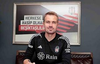 Beşiktaş, Mert Günok ile sözleşme yeniledi
