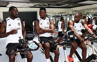 Beşiktaş, salonda çalıştı