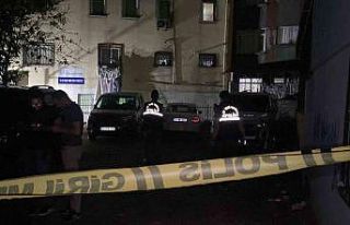 Beyoğlu’nda sebebi bilinmeyen patlama paniğe neden...