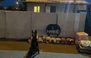 Biber salçalı ve zeytinyağlı 27 kilo esrar ele...