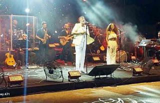 Bodrum’da ünlü sanatçı Altun izdihama neden...