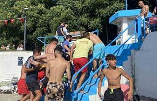 Boğulma tehlikesi geçiren şahsın imdadına cankurtaran...