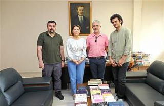 Bölüm başkanından üniversitesi kütüphanesine...