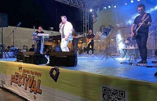 Burak Kut Şilelileri şarkılarıyla coşturdu