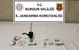 Burdur’da jandarma ekiplerinden uyuşturucu operasyonu:...