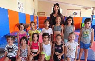 Burhaniye’de cimnastik kursu ilgi gördü