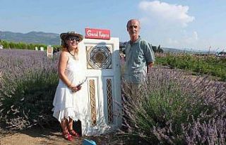 Burhaniye’de emekli teknikerden lavanta bahçesine...