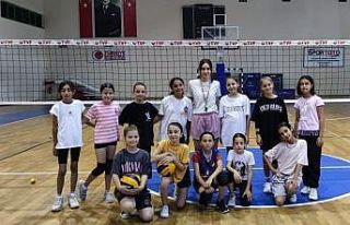 Burhaniye’de yaz spor okulları açıldı