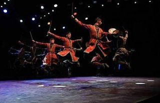 Bursa Festivali’nde yer çekimine meydan okuyan...