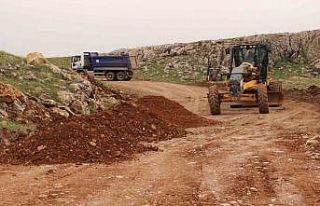 Büyükşehir belediyesinden, Elmalı’da yol çalışması