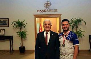 Büyükşehir okçularından Avrupa’da büyük başarı