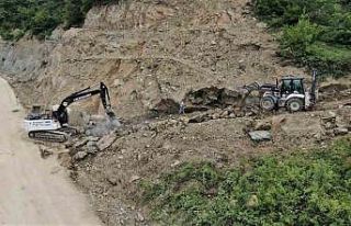 Büyükşehir’den heyelana karşı tahkimat