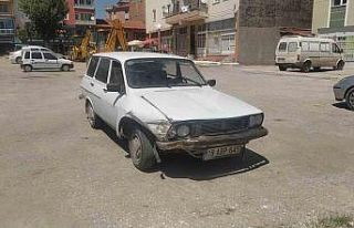 Çalınan oto kazalı şekilde çalındığı yere...