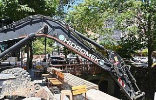 Çaybaşı Deresi temizleniyor