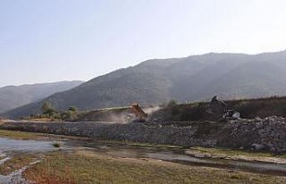 Çine Çayı ıslah çalışmalarının yıl sonuna...