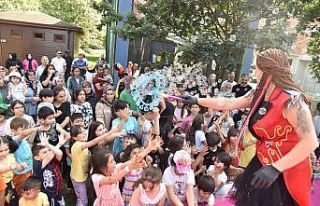 Çocuklar gönüllerince eğlendi