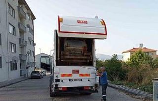 Çöp konteynerleri yıkanıyor