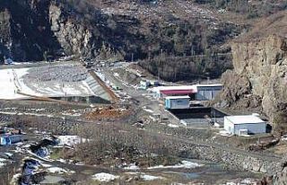 Çöp tesisine karşı vatandaşlar,mahkeme kararlarının...