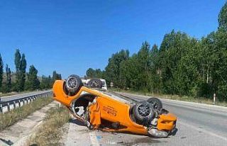 Çorum’da taksi takla attı: 4 yaralı