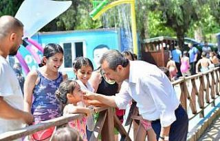 Çukurova’da çocuklar su oyun parklarıyla hem...