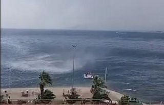 Denizden gelen hortum, tatilcilere zor anlar yaşattı