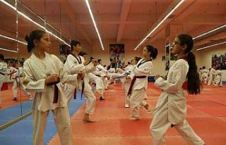 Denizli’de yaz spor okulları dolu dolu geçiyor