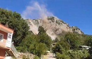 Deprem anında dağlardan dev kayalar koptu