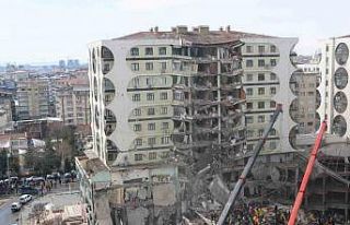 Depremde yıkılan Galeria Sitesi soruşturmasına...