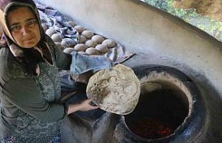 Depremzede kadınların Afrika sıcağında, tandır...