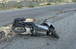 Devrilen motosikletin sürücüsü yaralandı