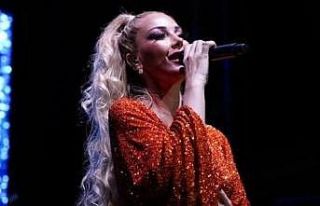 Didim’de Petek Dinçöz ve Bülent Serttaş rüzgarı