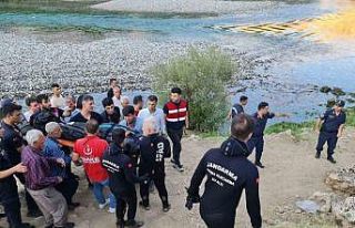 Diyarbakır’da serinlemek suya giren gencin cansız...