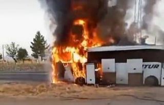 Diyarbakır’da yolcu otobüsü alevlere teslim oldu