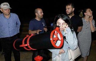 Doktor ve öğretmenler kendi ürettikleri teleskoplarla...