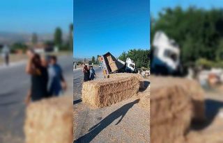 Dolmuş beklerken üzerine saman balyası düşen...