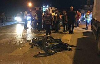 Drift yaparken motosikletli gence çarpan sürücüye...