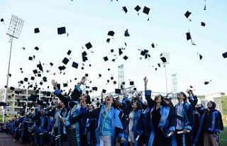 Düzce Üniversitesi’nin mezuniyet gururu