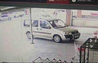 Düzce’de motosiklet ile kamyonet çarpıştı:...