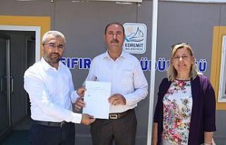 Edremit’te pil toplama yarışmasının kazananları...