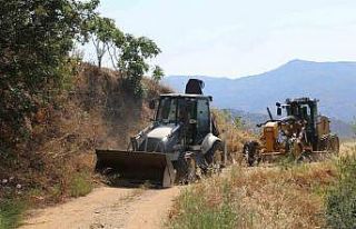 Efeler’in ekipleri çalışıyor; çiftçiler yakıt...
