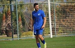 Elazığspor, Ankara Demirspor’un sol kanat oyuncusuyla...