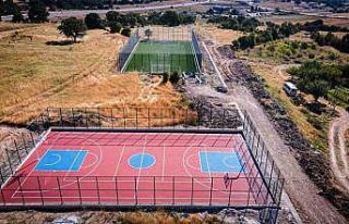Emet’te 8 spor sahası ve 1 yeni şehir stadı hizmete...